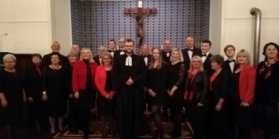 Występ chóru parafialnego  w skansenie w Chorzowie 27 października 2019